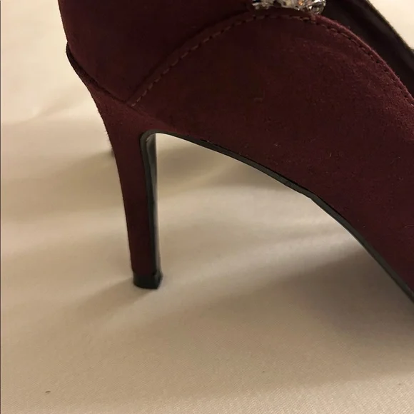 Marc Fisher Burgundy Suede Rhinestone Ankle Strap Heels
Size 6.5 - Picture 8 of 12